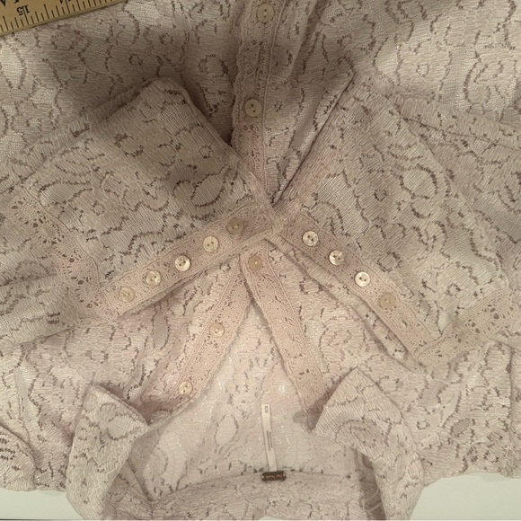 Free People Boho Soft Pink Lace Long Sleeve Button Up Shirt-Sz Med - Picture 9 of 13